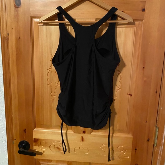 Swimsuit tank top. Size medium - Picture 3 of 4